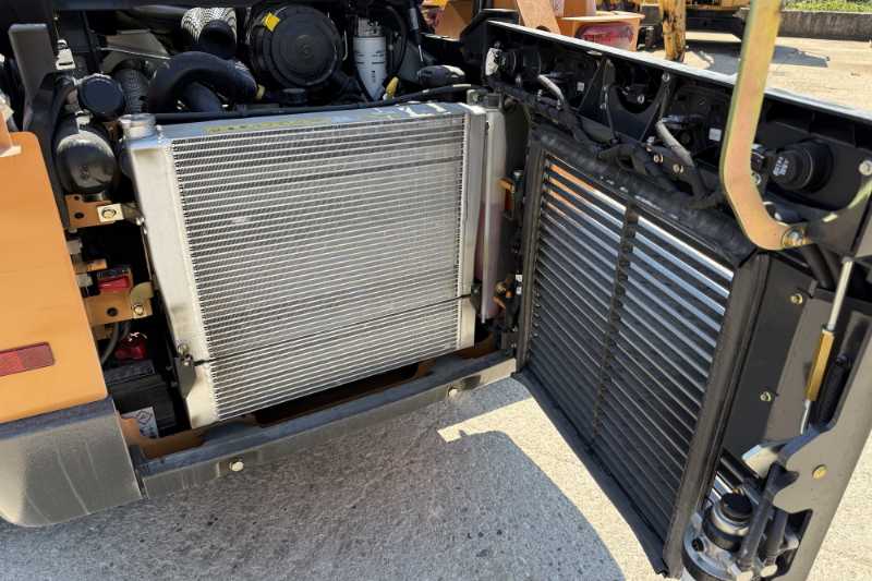 OmecoHub - Immagine CASE TV370B